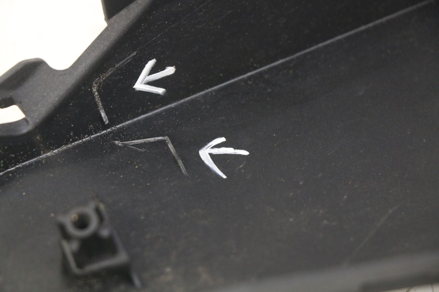 photo de LEFT REAR SIDE PANEL HONDA FORZA 125 (2015 - 2016)