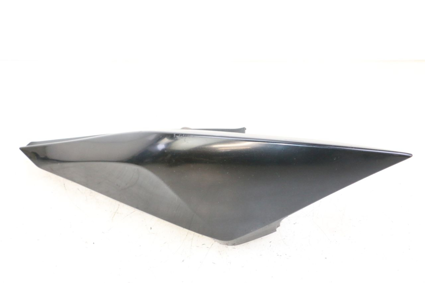 photo de REAR LEFT PANEL YAMAHA FZ6 FAZER S2 600 (2007 - 2011)