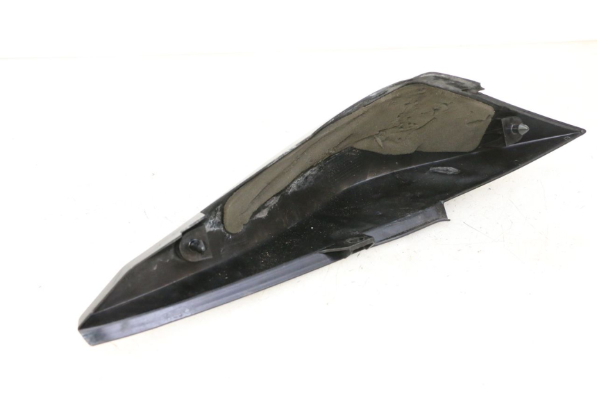 photo de REAR LEFT PANEL YAMAHA FZ6 FAZER S2 600 (2007 - 2011)