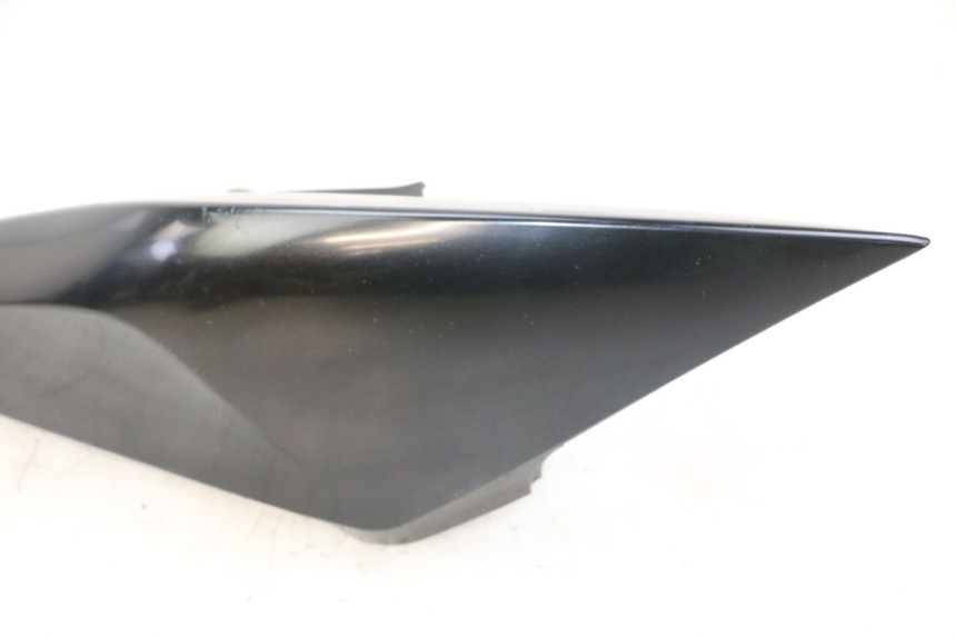 photo de REAR LEFT PANEL YAMAHA FZ6 FAZER S2 600 (2007 - 2011)