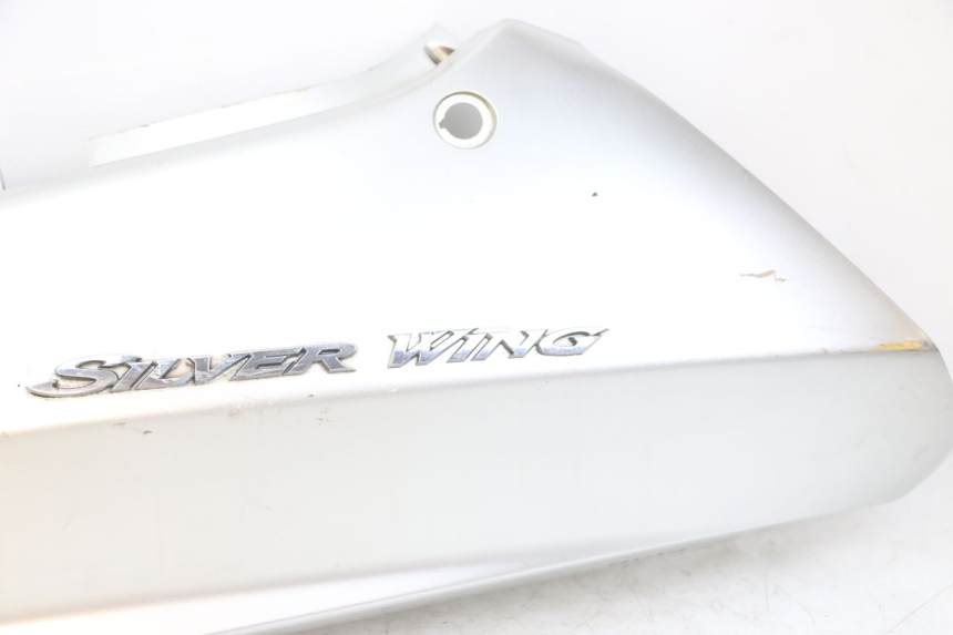 photo de REAR LEFT PANEL HONDA FJS SILVERWING SILVER WING 600 (2001 - 2010)