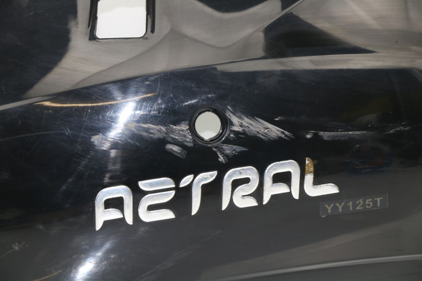 photo de LEFT REAR SIDE PANEL JONWAY AZTRAL 125 (2008 - 2017)