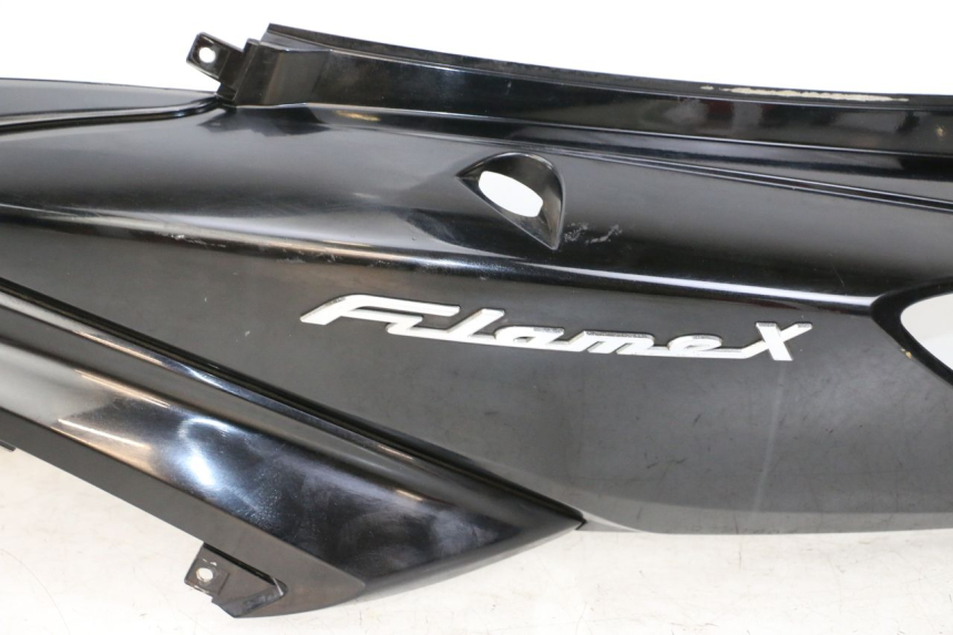 photo de REAR LEFT PANEL MBK FLAME X 125 (2007 - 2016)