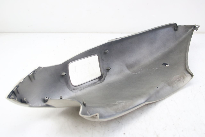 photo de LEFT REAR SIDE PANEL MBK SKYLINER 125 (1998 - 2001)