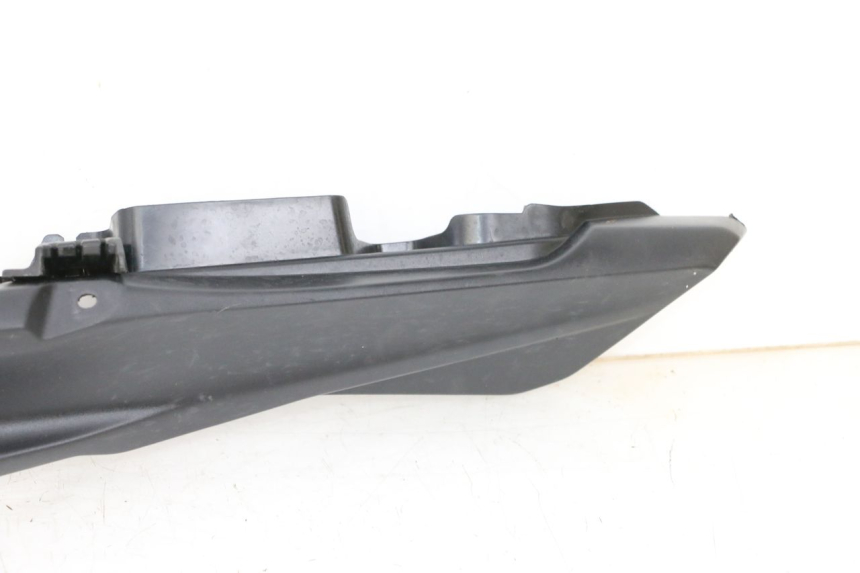 photo de REAR LEFT PANEL YAMAHA MT-07 MT07 ABS 700 (2018 - 2020) - Zoom on usage condition