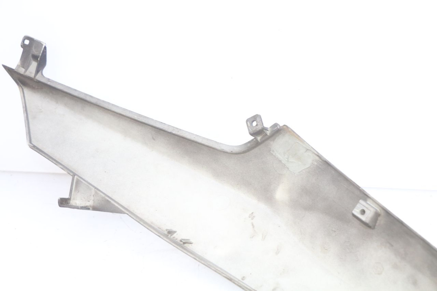 photo de LEFT REAR SIDE PANEL GILERA NEXUS 125 (2009 - 2013)