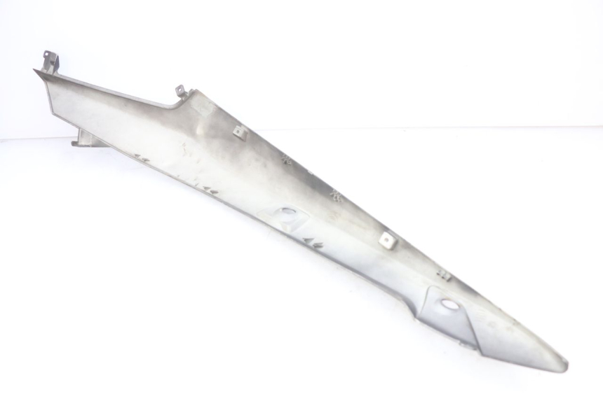 photo de LEFT REAR SIDE PANEL GILERA NEXUS 125 (2009 - 2013)