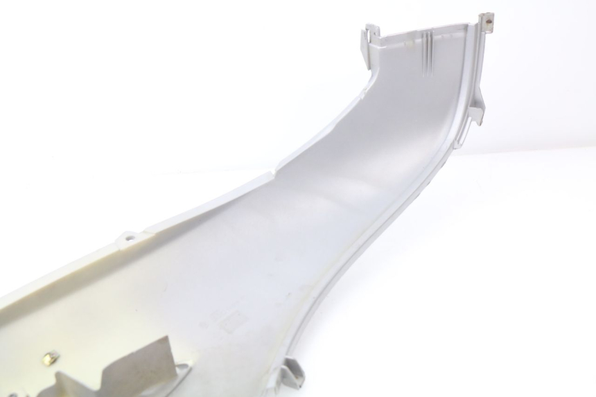 photo de REAR LEFT PANEL PIAGGIO BEVERLY 125 (1998 - 2005)