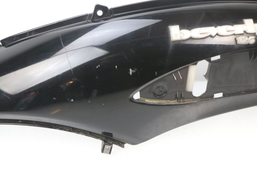 photo de REAR LEFT PANEL PIAGGIO BEVERLY 125 (1998 - 2005)