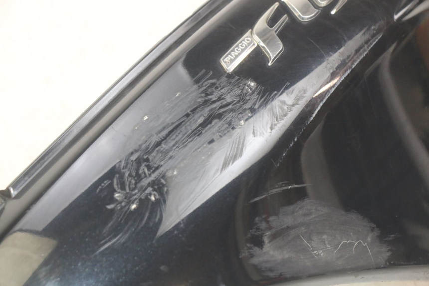 photo de LEFT REAR SIDE PANEL PIAGGIO FLY 4T 50 (2013 - 2017)