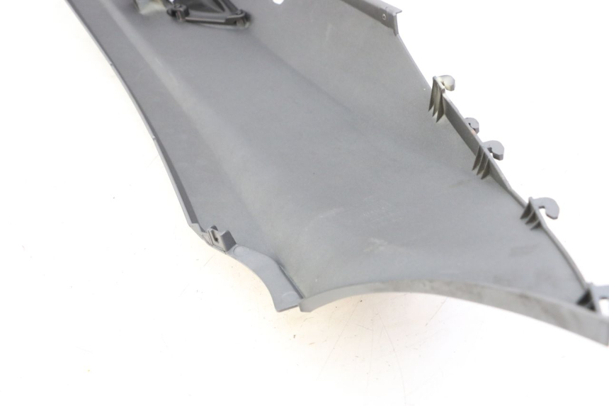 photo de LEFT REAR SIDE PANEL PIAGGIO MP3 500 (2014 - 2016)