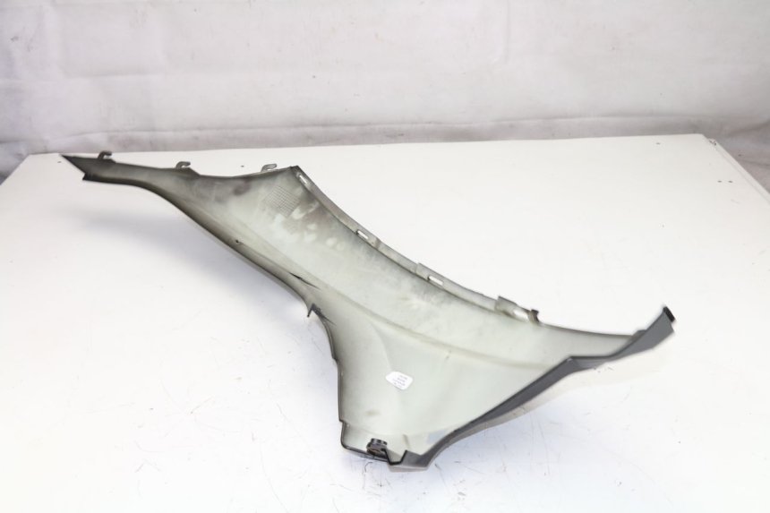 photo de LEFT REAR SIDE PANEL PIAGGIO MP3 125 (2006 - 2014)