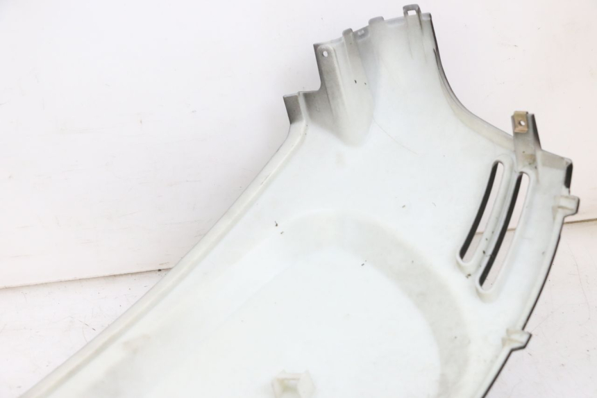 photo de REAR LEFT PANEL EFUN PUSA 1 - Alternative perspective