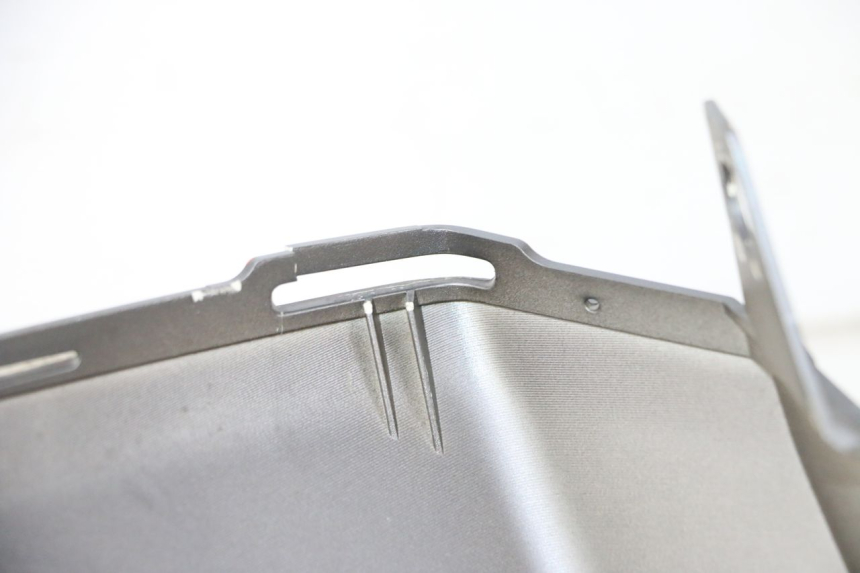 photo de REAR LEFT PANEL PEUGEOT SATELIS 125 (2013 - 2018) - Alternative perspective