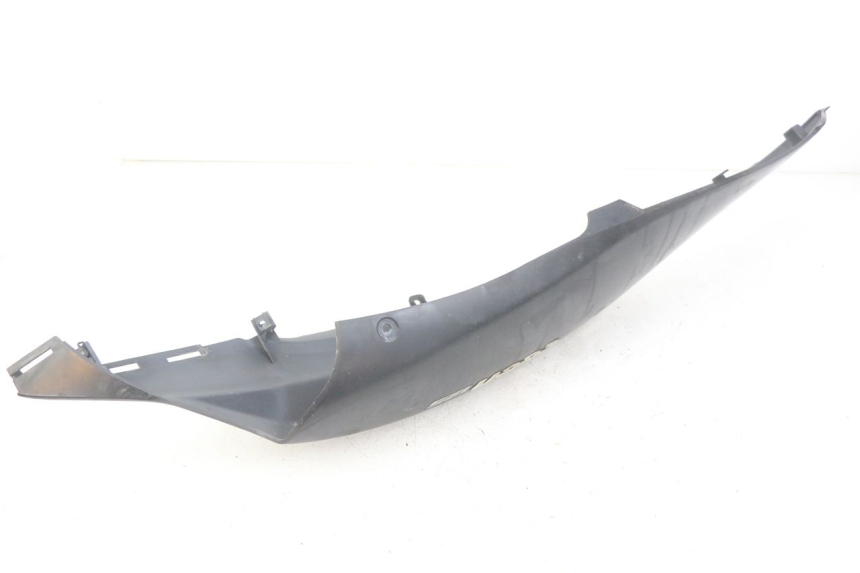 photo de LEFT REAR SIDE PANEL SUZUKI SIXTEEN 125 (2008 - 2010)