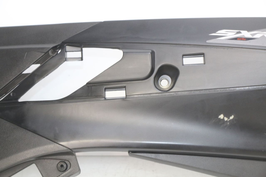 photo de LEFT REAR SIDE PANEL APRILIA SXR 50 (2021 - 2023)
