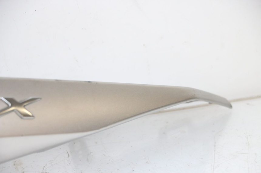 photo de LEFT REAR SIDE PANEL YAMAHA XMAX X-MAX ABS 125 (2017 - 2020) - Additional view of the item