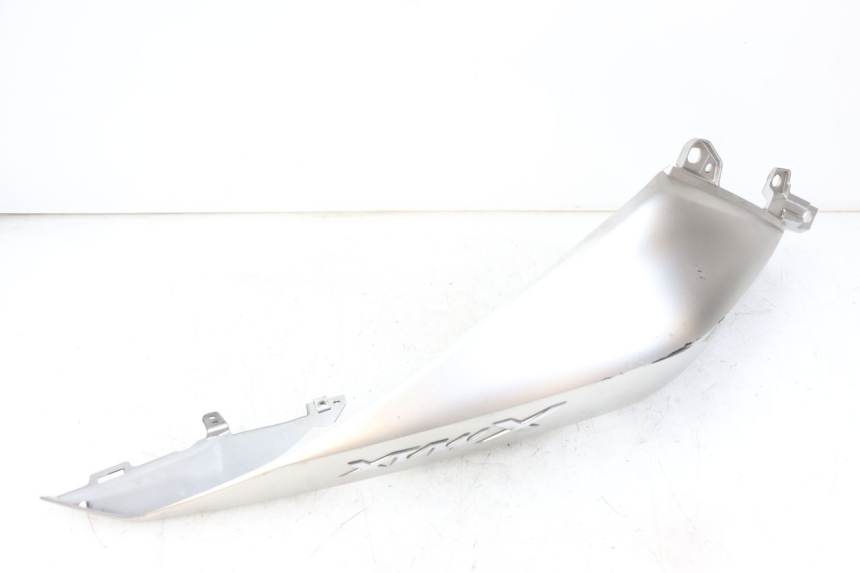photo de LEFT REAR SIDE PANEL YAMAHA XMAX X-MAX ABS 125 (2017 - 2020) - Technical close-up