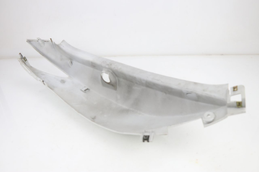 photo de REAR LEFT PANEL KYMCO XCITING 500 (2007 - 2010)
