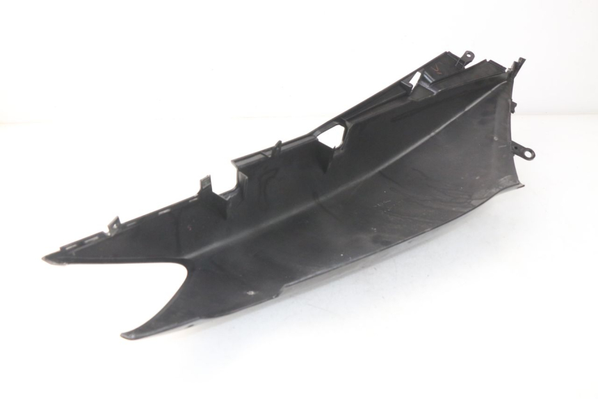photo de LEFT REAR SIDE PANEL YAMAHA XP T-MAX TMAX ABS 500 (2004 - 2007)