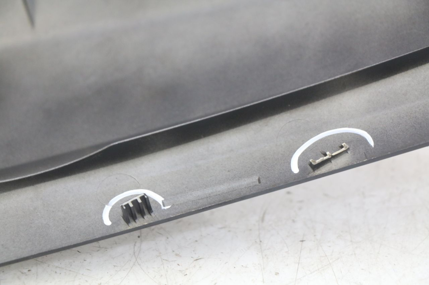 photo de LEFT REAR SIDE PANEL YAMAHA HW XENTER 125 (2011 - 2017)