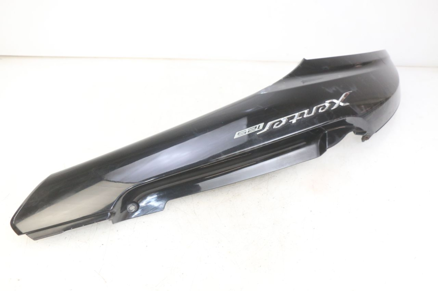 photo de LEFT REAR SIDE PANEL YAMAHA HW XENTER 125 (2011 - 2017)