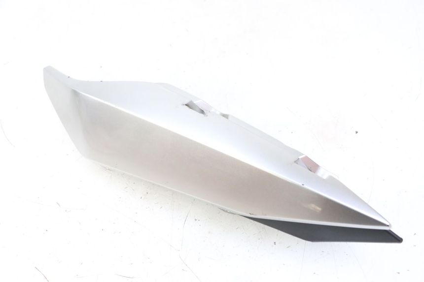 photo de REAR LEFT PANEL YAMAHA XJ6 ABS 600 (2008 - 2016)