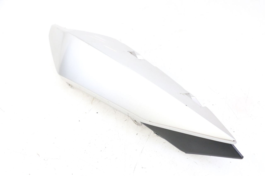 photo de REAR LEFT PANEL YAMAHA XJ6 ABS 600 (2008 - 2016)