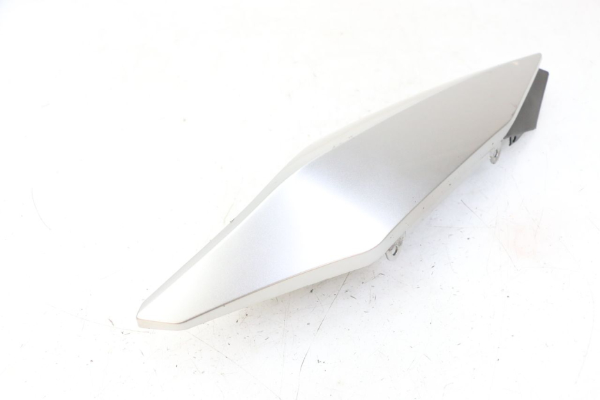 photo de REAR LEFT PANEL YAMAHA XJ6 ABS 600 (2008 - 2016)