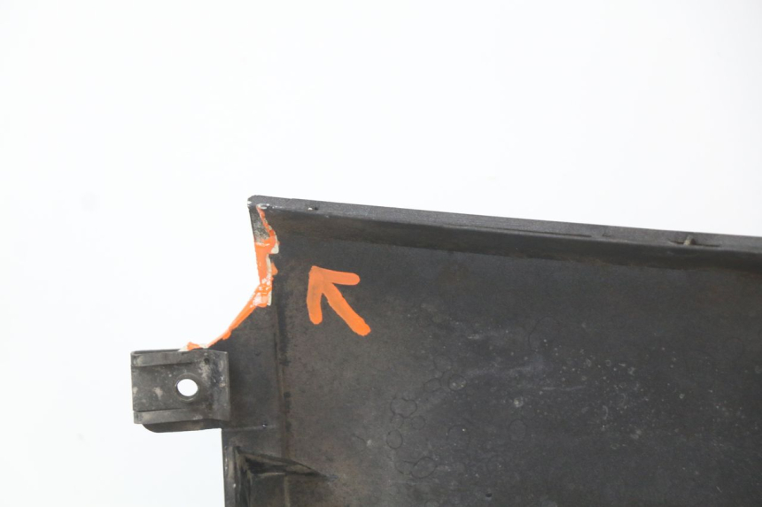 photo de RIGHT FRONT SIDE PANEL BMW C1 125 (2000 - 2003)