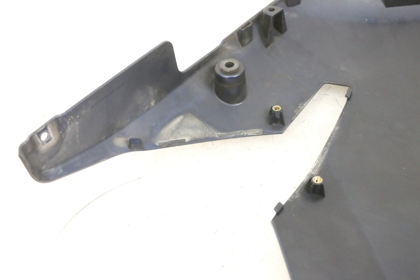 photo de RIGHT FRONT FAIRING SUZUKI DL V STROM 1000 (2002 - 2007) - Technical close-up