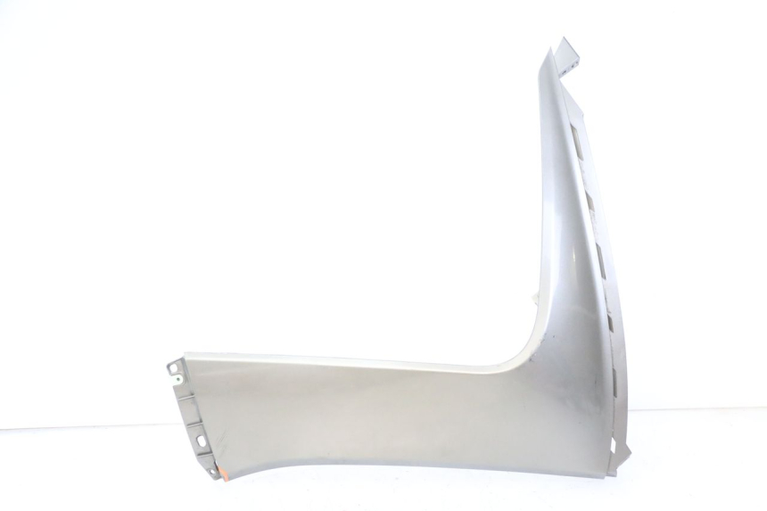 photo de RIGHT FRONT FAIRING PEUGEOT SATELIS 125 (2013 - 2018)