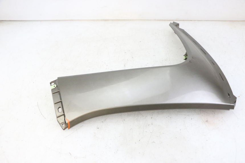 photo de RIGHT FRONT FAIRING PEUGEOT SATELIS 125 (2013 - 2018)