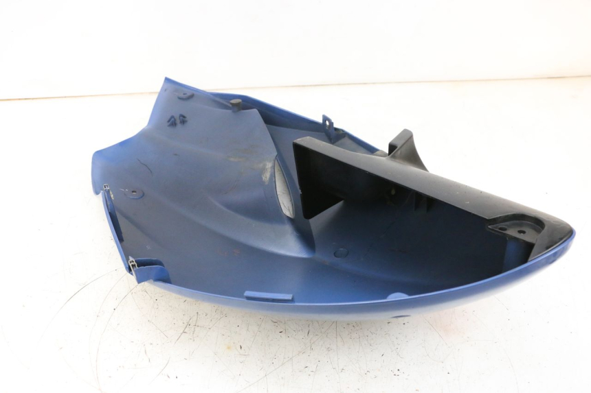 photo de RIGHT FRONT SIDE PANEL YAMAHA TDM ABS 900 (2002 - 2014) - Zoom on usage condition