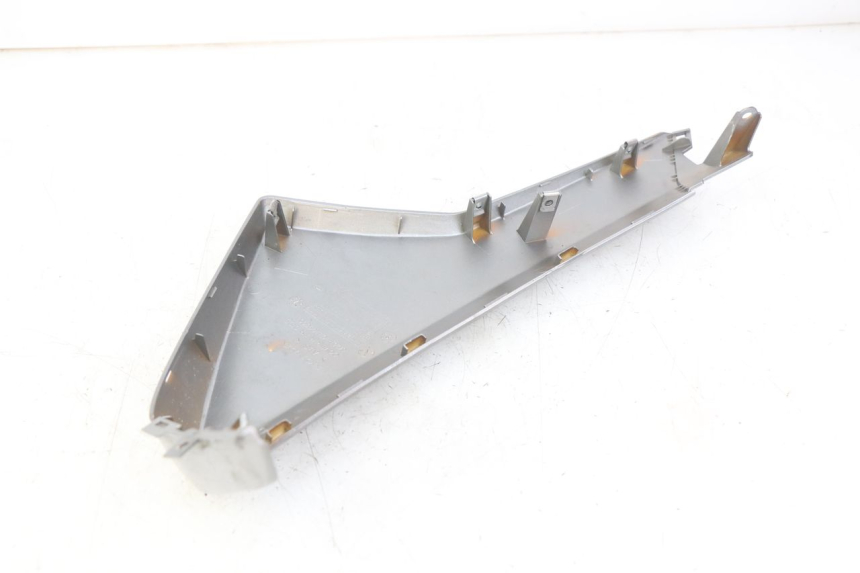 photo de RIGHT FRONT SIDE PANEL HONDA VISION NSC R 50 (2013 - 2015)