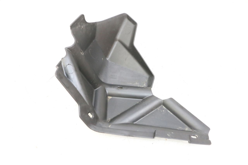 photo de LEFT FRONT FAIRING MAG POWER BOMBERS 4T 50 (2016 - 2026) - Zoom on usage condition