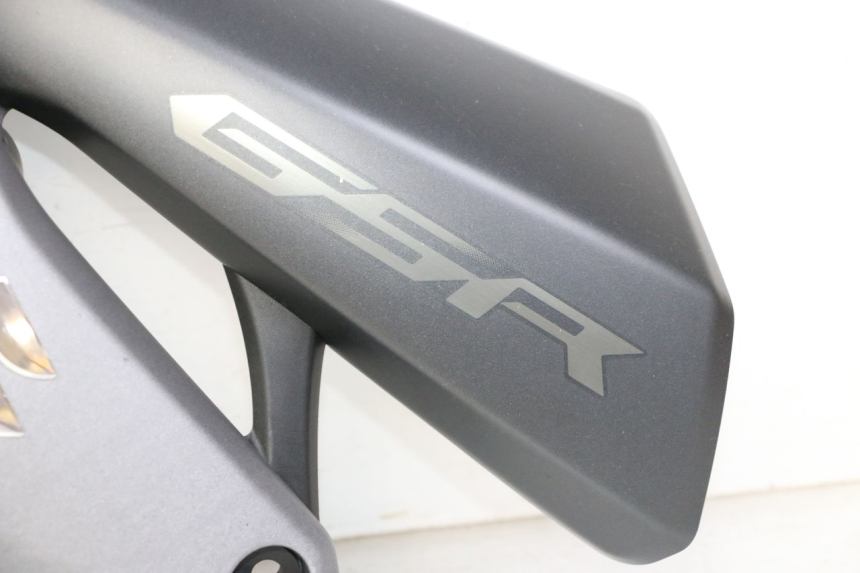 photo de LEFT FRONT FAIRING SUZUKI GSR 750 (2011 - 2017)