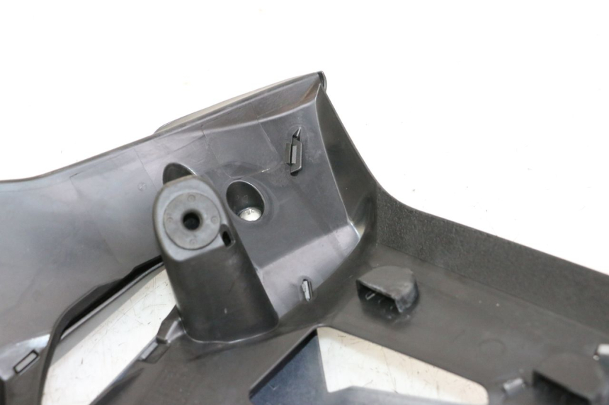 photo de LEFT FRONT FAIRING SUZUKI GSR 750 (2011 - 2017)