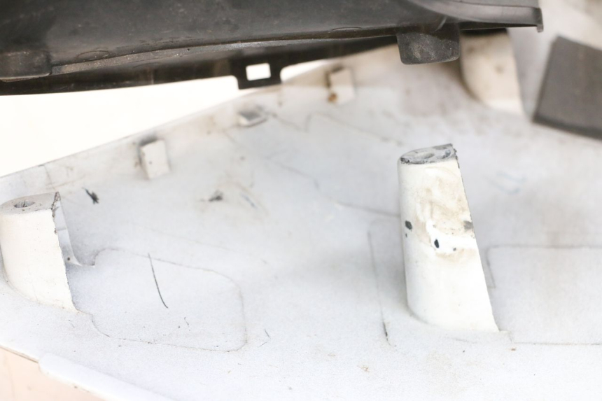 photo de LEFT FRONT FAIRING SUZUKI GSXR GSX-R 1000 (2003 - 2004) - Zoom on usage condition