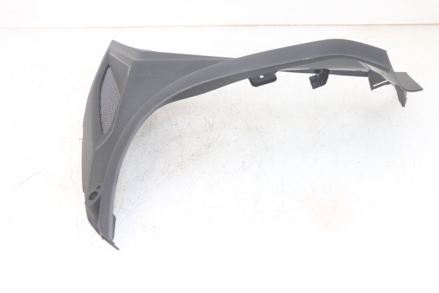 photo de LEFT FRONT FAIRING PIAGGIO MP3 HPE 300 (2019 - 2026) - Surface and material condition