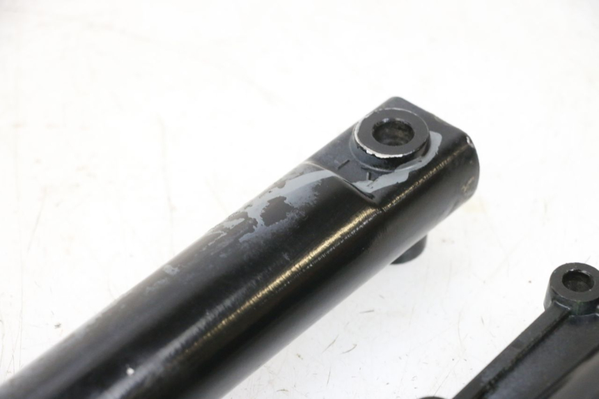 photo de FORK TUBE KYMCO AGILITY 4T 50 (2018 - 2022) - Distinctive features