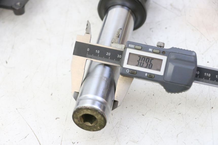 photo de FORKS LEG KYMCO AGILITY NAKED RENOUVO 2T 50 (2011 - 2018)