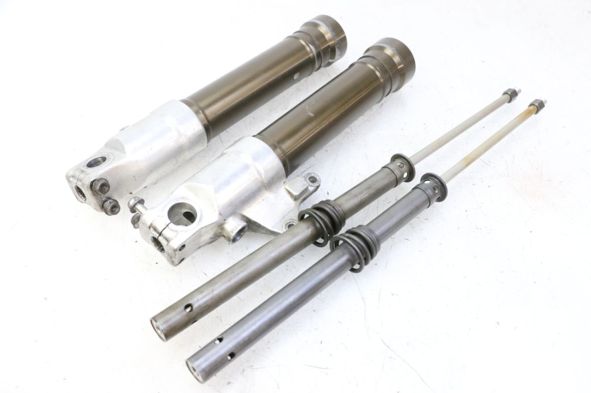 photo de FORKS LEG HONDA CBR RR FIREBLADE 900 (1992 - 1994)