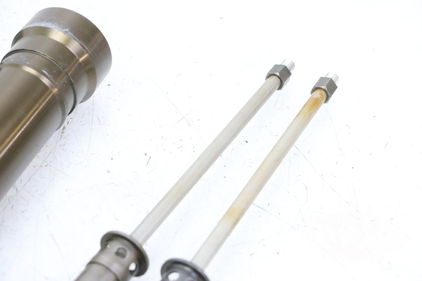 photo de FORKS LEG HONDA CBR RR FIREBLADE 900 (1992 - 1994)