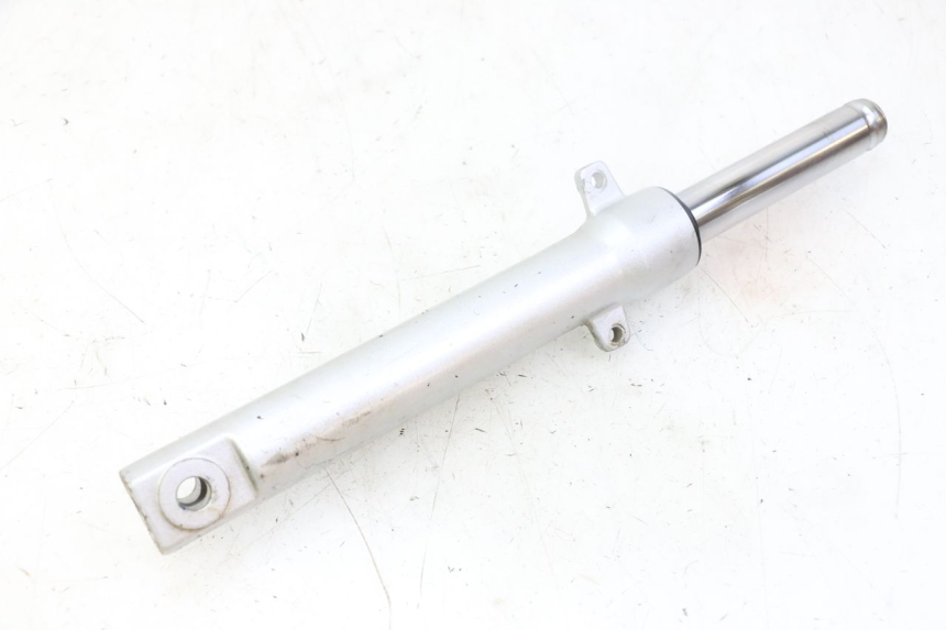 photo de RIGHT FORKS LEG PEUGEOT KISBEE 4T 50 (2018 - 2022)