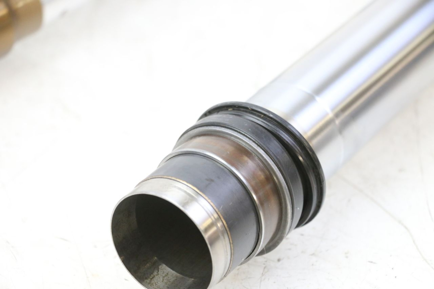 photo de RIGHT FORKS LEG YAMAHA YZF YZ-F 450 (2014 - 2016)