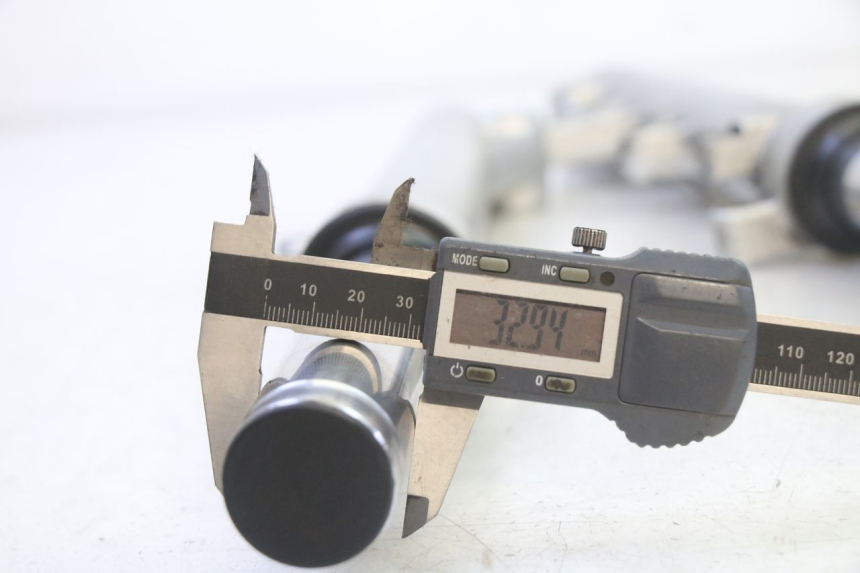 photo de FORKS LEG HONDA FES S-WING SWING ABS 125 (2007 - 2015)