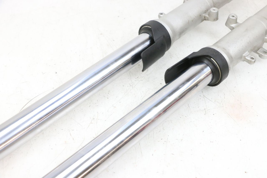 photo de FORKS LEG YAMAHA FJR ABS 1300 (2006 - 2012) - Technical close-up