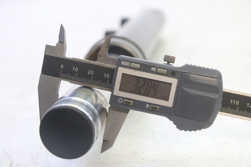 photo de LEFT FORKS LEG SYM FIDDLE 3 III 125 (2014 - 2020) - Distinctive features