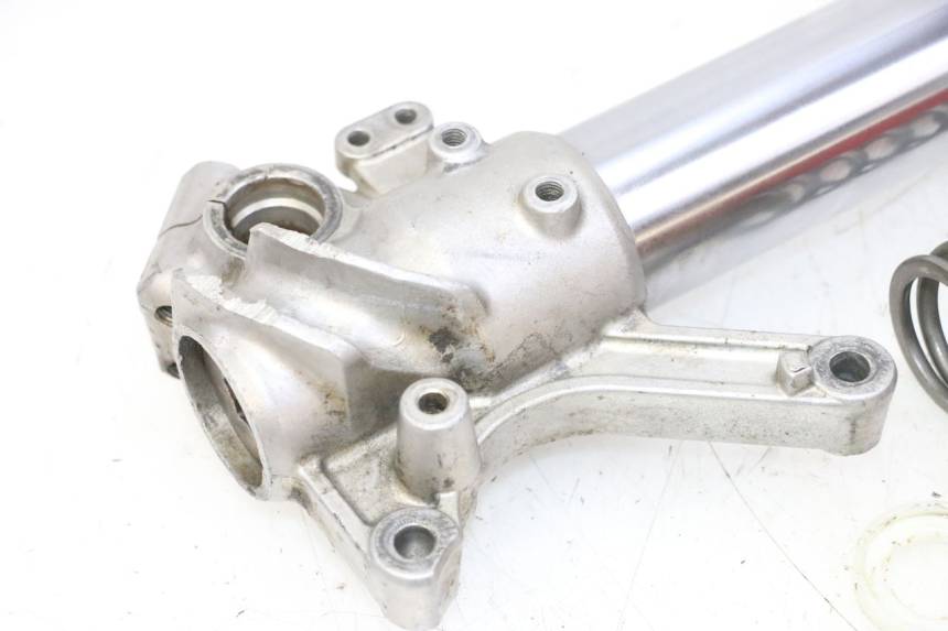 photo de LEFT FORKS LEG YAMAHA YZ 125 (1998 - 2005)